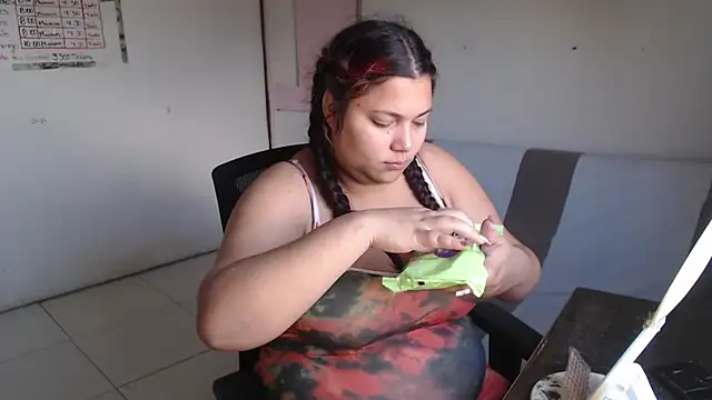 girl milk2 online show from 21, 12, 2025