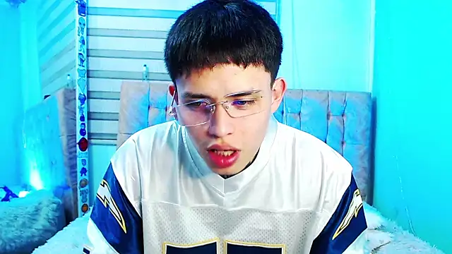 justinmoon2 online show from 4, 6, 2026