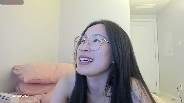 Snapshot of secretgirlfriendxo chatting on 4, 2, 2025 secretgirlfriendxo online show from 4, 2, 2025