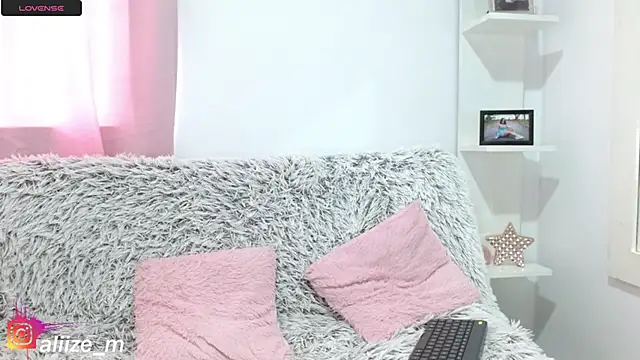 aliicee m online show from 12, 3, 2025