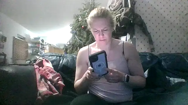 Snapshot of lisamatty4601 chatting on 5, 1, 2025 lisamatty4601 online show from 5, 1, 2025