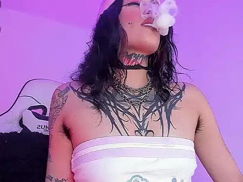 sarah benjjaminn online show from 13, 6, 2026
