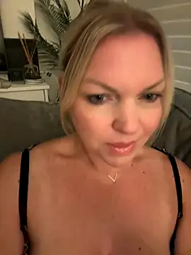 sedymilf online show from 31, 10, 2025