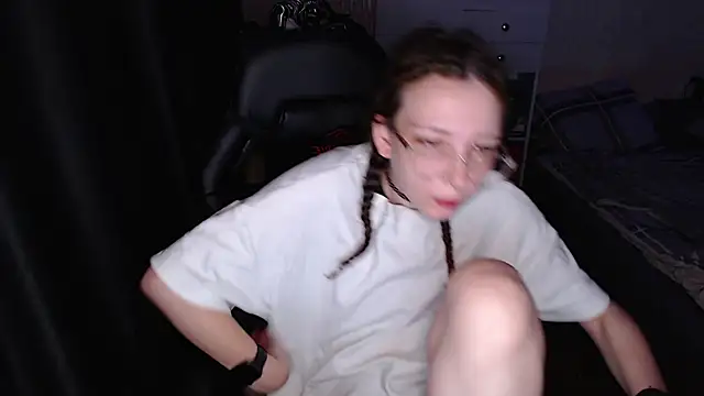 AmeliaKamishiro online show from 24, 11, 2025