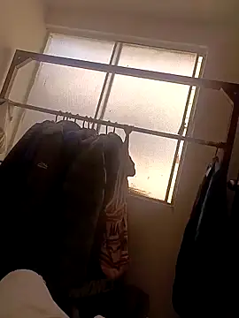 cachorro0527 online show from 27, 2, 2026