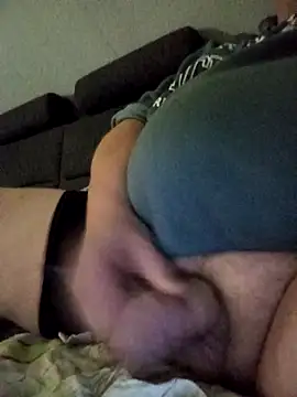 Snapshot of ichgross chatting on 28, 11, 2025 ichgross online show from 28, 11, 2025