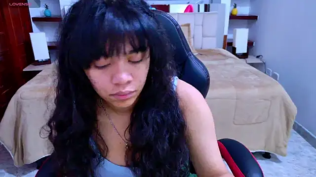 laureentt  online show from 11, 10, 2025