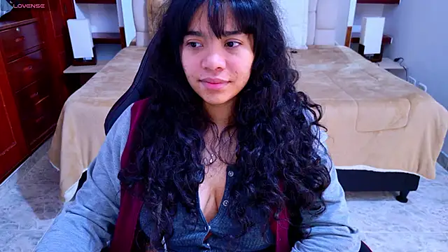 laureentt  online show from 14, 10, 2025