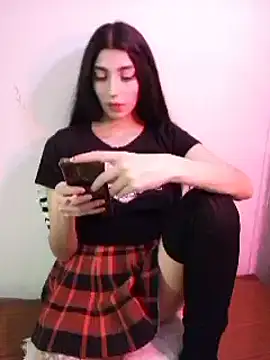 Felicia smok3 online show from 6, 12, 2024