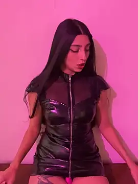 Felicia smok3 online show from 31, 1, 2025