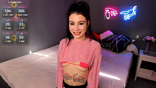 Ashley-Urban online show from 15, 3, 2025