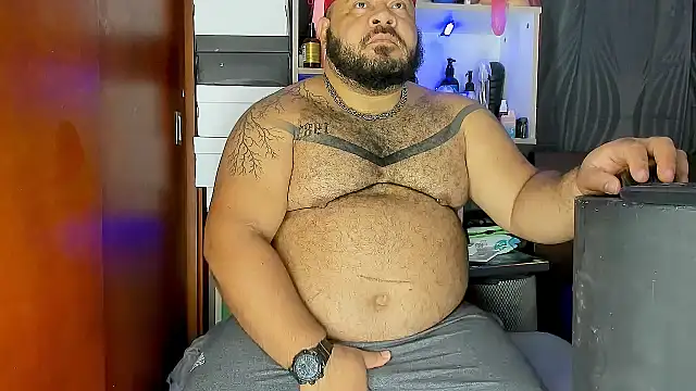 Snapshot of Latino_bigcock chatting on 11, 3, 2025 Latino bigcock online show from 11, 3, 2025