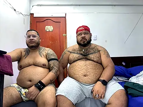 Snapshot of Latino_bigcock chatting on 11, 9, 2025 Latino bigcock online show from 11, 9, 2025