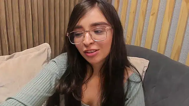 Eva Macalliter online show from 19, 3, 2025