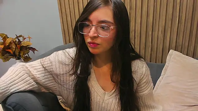 Eva Macalliter online show from 21, 3, 2025