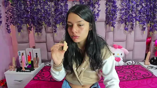 Snapshot of Bich_Anal_ chatting on 13, 1, 2025 Bich Anal online show from 13, 1, 2025