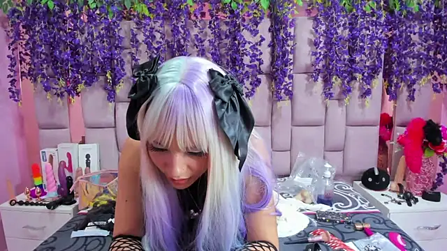 Snapshot of Bich_Anal_ chatting on 13, 2, 2025 Bich Anal online show from 13, 2, 2025