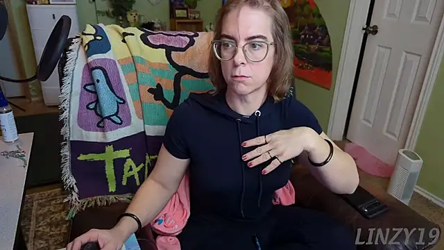 Snapshot of Linzy_19 chatting on 16, 2, 2025 Linzy 19 online show from 16, 2, 2025