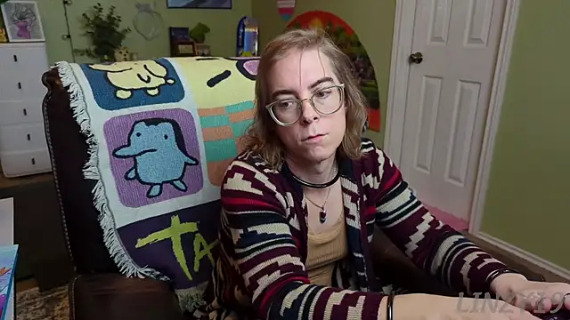 Snapshot of Linzy_19 chatting on 18, 2, 2025 Linzy 19 online show from 18, 2, 2025