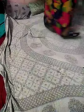 COUPLLE VILLAGE online show from 15, 1, 2025