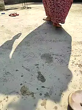 COUPLLE VILLAGE online show from 25, 1, 2025