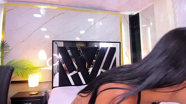 Lia-Anahiz online show from 4, 2, 2025