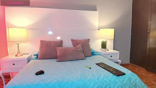 emily roberts1 online show from 18, 9, 2025