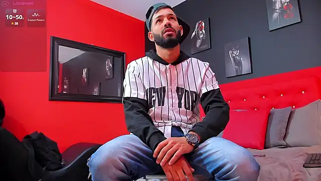 Thiagogomez online show from 29, 12, 2024