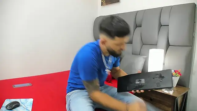 Thiagogomez online show from 12, 3, 2026