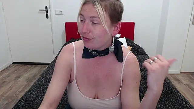 Snapshot of cumfun chatting on 21, 3, 2025 cumfun online show from 21, 3, 2025