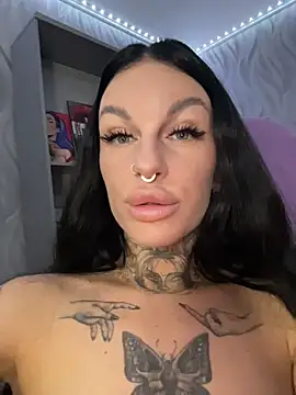 Snapshot of angel_devil_forever chatting on 21, 6, 2026 angel devil forever online show from 21, 6, 2026