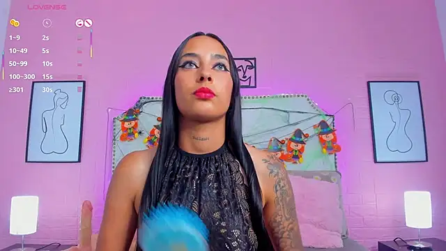 charlotte kisss online show from 23, 10, 2025