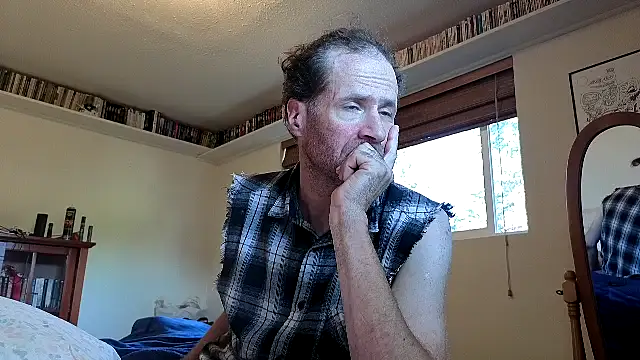 Snapshot of HandsumHungDaddy chatting on 24, 9, 2025 HandsumHungDaddy online show from 24, 9, 2025