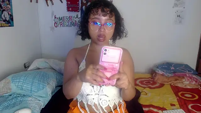 Snapshot of lou_cute chatting on 26, 12, 2024 lou cute online show from 26, 12, 2024