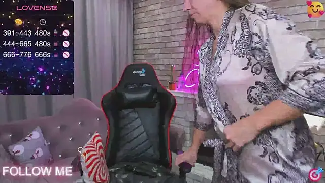 SarahCoksss online show from 24, 1, 2025