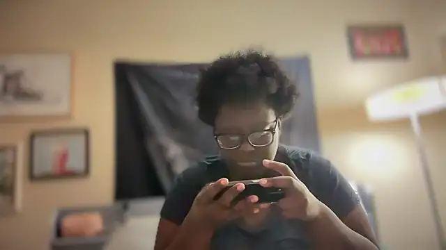 Yagurl  west online show from 25, 1, 2025