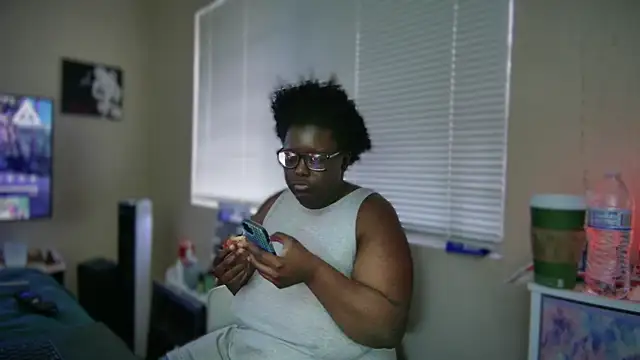 Yagurl  west online show from 6, 2, 2025