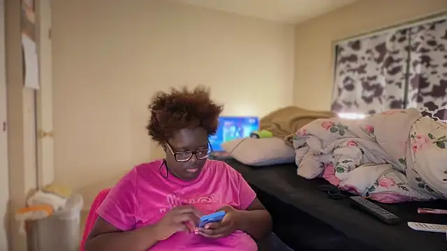 Yagurl  west online show from 13, 2, 2026