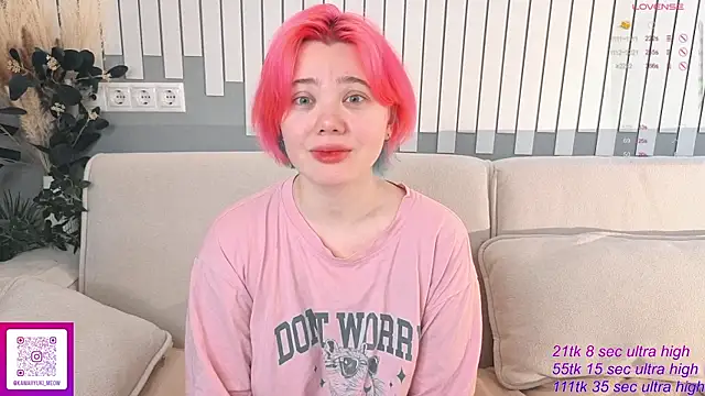   KawaiiYuki   online show from 22, 11, 2025