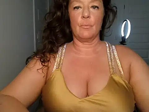 Snapshot of VestaValstar chatting on 23, 5, 2026 VestaValstar online show from 23, 5, 2026
