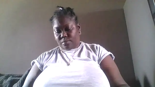 Snapshot of XgeileKutje chatting on 5, 5, 2026 XgeileKutje online show from 5, 5, 2026