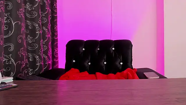 Mialenox online show from 28, 12, 2024