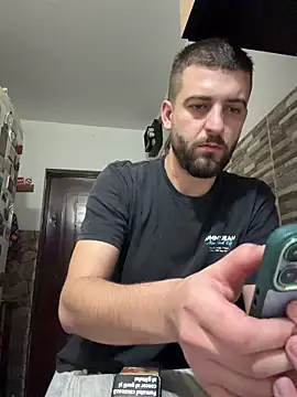 ElChapoGuzman95 online show from 5, 12, 2025