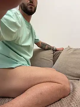 ElChapoGuzman95 online show from 10, 2, 2026