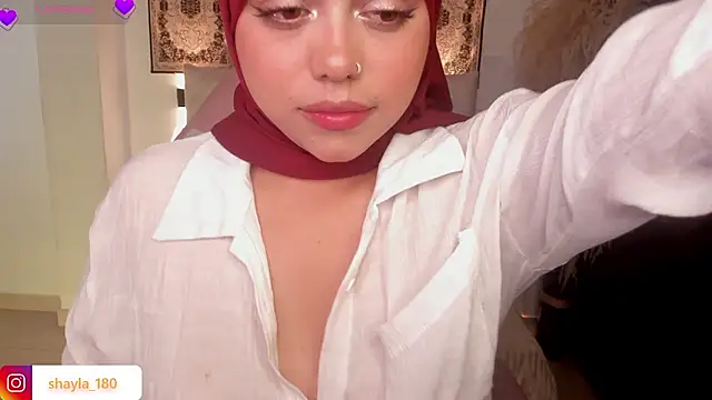 Snapshot of shayla_18 chatting on 29, 7, 2026 shayla 18 online show from 29, 7, 2026