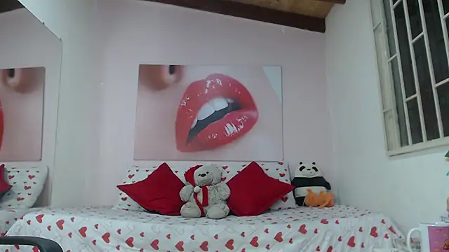 Cheryl JONES online show from 31, 12, 2024