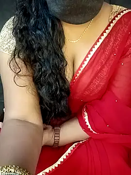 Snapshot of Mounika25 chatting on 25, 1, 2025 Mounika25 online show from 25, 1, 2025