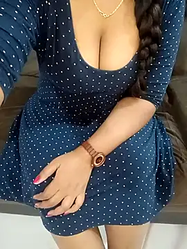 Snapshot of Mounika25 chatting on 10, 3, 2025 Mounika25 online show from 10, 3, 2025
