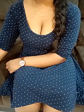 Snapshot of Mounika25 chatting on 15, 3, 2025 Mounika25 online show from 15, 3, 2025