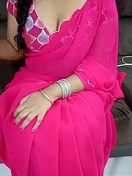 Snapshot of Mounika25 chatting on 22, 9, 2025 Mounika25 online show from 22, 9, 2025